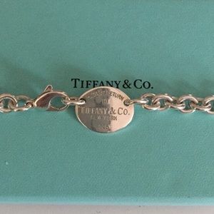 Classic Please Return to Tiffany & Co. oval choker